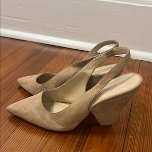 Pelle Moda size 8 Elegant Tan Slingback Wedge Heels